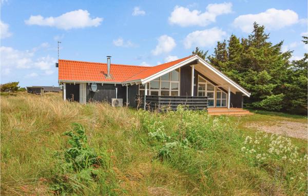 A la foto es mostra l'objecte Lovely Home In Thisted With Wifi situat a la ciutat de Klitmøller.