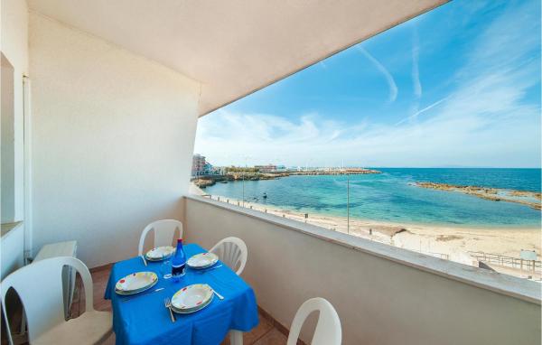 På bilden syns objektet Il Molo som ligger i staden Porto Torres.