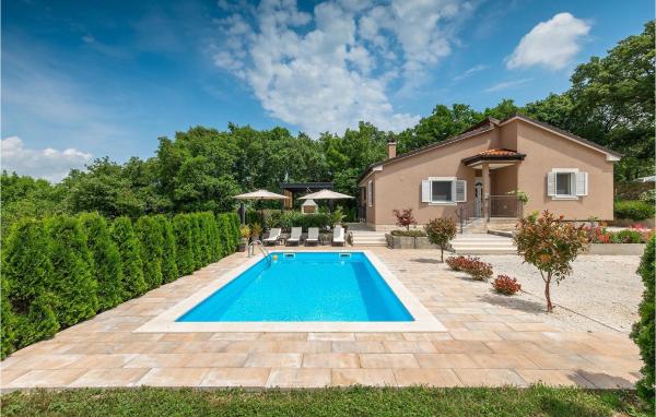 Στη φωτογραφία φαίνεται το αντικείμενο Villa Pepa Butori που βρίσκεται στην πόλη Bašići.