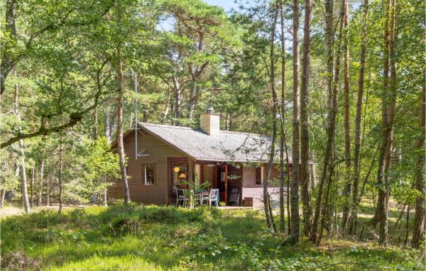 3 Bedroom Cozy Home In Nexø, Neksø