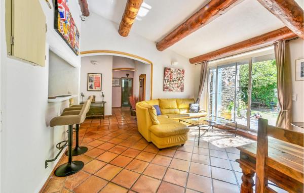 Stunning Home In Maubec With Wifi - Provenza-Alpes-Costa Azul
