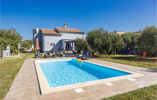 Nella foto è visibile l'oggetto Cozy Home In Vodnjan With Wifi situato nella città di Vodnjan (Dignano).
