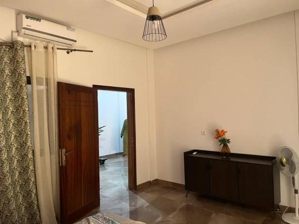 A la foto es mostra l'objecte Votre Oasis de détente situat a la ciutat de Dakar.