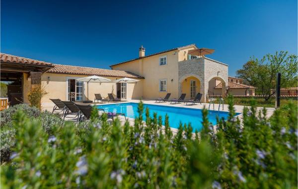 A la foto es mostra l'objecte Villa Lavanda Savicenta situat a la ciutat de Rojnići.