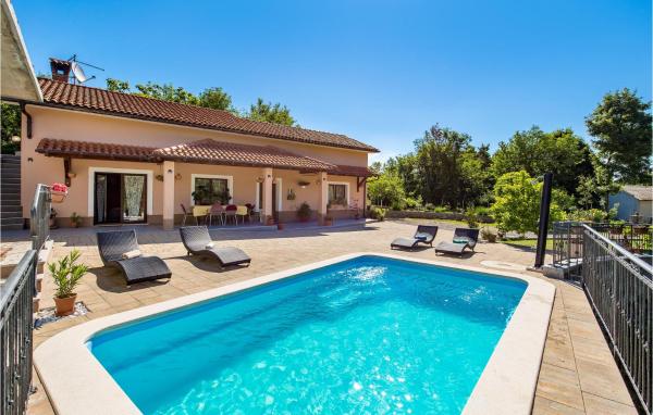 Nice Home In Veli Brgud - Rijeka