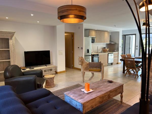 Grand Duplex en Rez de jardin centre ville de Saint-Gilles-les-Bains, Saint-Paul
