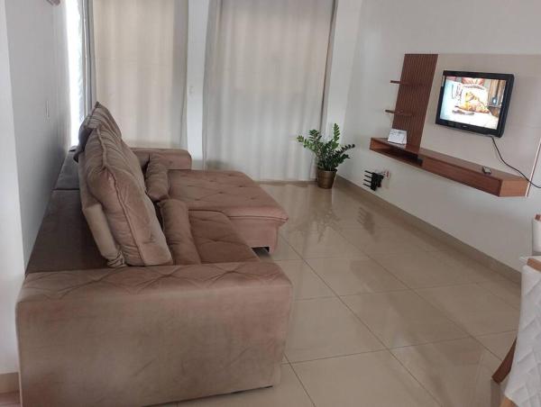 Na foto é possível ver o objeto quarto com ar condicionado localizado na cidade de Pitangueiras.