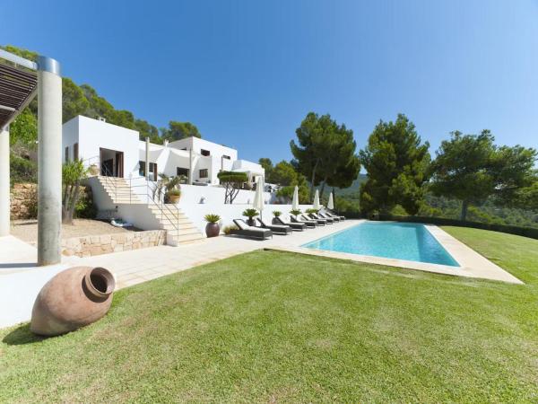 Kuvassa näkyy kohde Apartment in Ibiza near Cala Vadella Beach, joka sijaitsee kaupungissa Madrid.