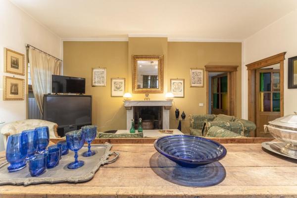 Στη φωτογραφία φαίνεται το αντικείμενο Lounge Flat Camaiore, Wifi, Versilia Coast που βρίσκεται στην πόλη Camaiore.