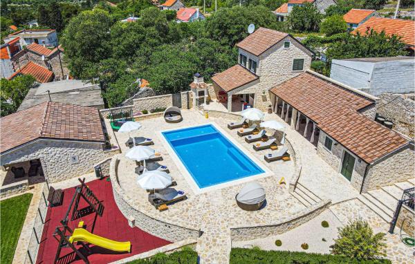 Auf dem Foto ist das Objekt Stunning Home In Dubrava With Sauna in der Stadt Dubrava zu sehen.