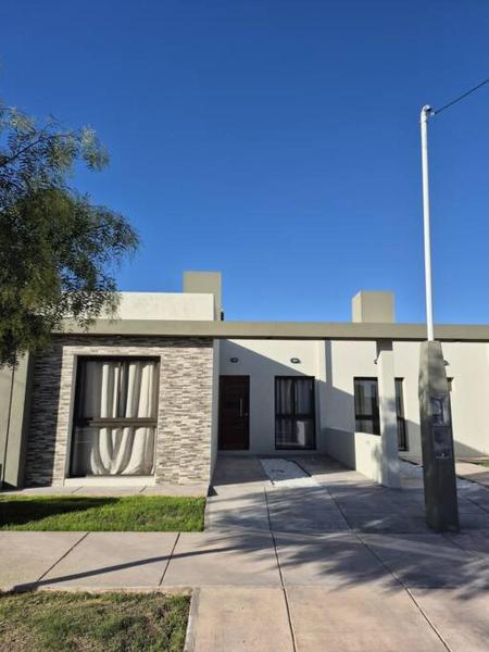 A la foto es mostra l'objecte Alquilo casa Barrio Vista Oliva situat a la ciutat de Maipú.