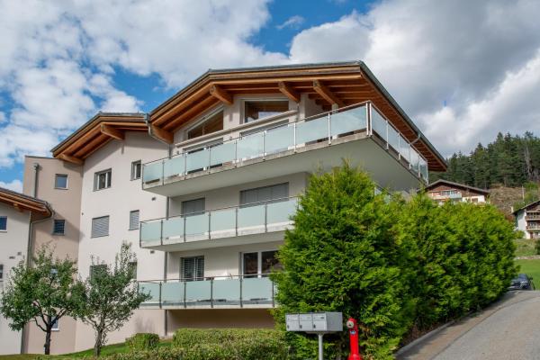 På bildet vises objektet Bellevue Rey som ligger i byen Fiesch.