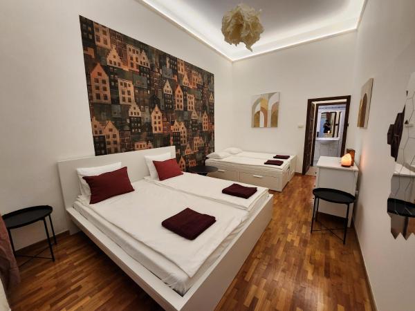 T8 "The Crimson Suite" Apartment With 2 Bathrooms - Budapest