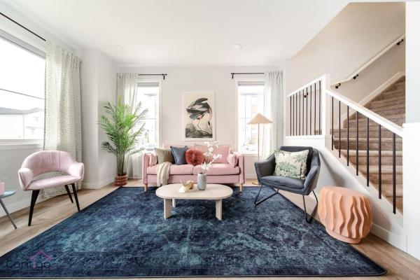 A la foto es mostra l'objecte The Nest, 3BR, AC, Near YEG Airport, King Bed! situat a la ciutat de Edmonton.