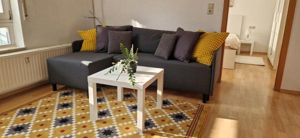A la foto es mostra l'objecte Gemütliche 2-Zimmer-Wohnung mit Balkon situat a la ciutat de Landsberg.