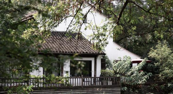 A la foto es mostra l'objecte Xishang Yunjian Holiday Hotel situat a la ciutat de Hangzhou.