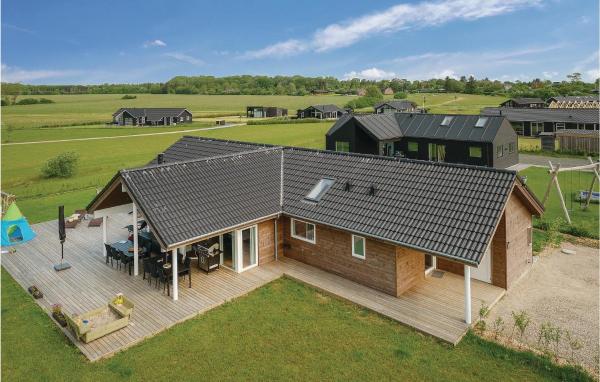 Na zdjęciu widoczny jest obiekt Four-Bedroom Holiday Home In Odder położony w mieście Odder.