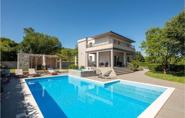 På billedet ses objektet Villa Dali beliggende i byen Sičane.