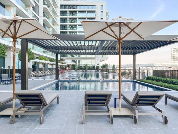 Bilde 5: Waves - Luxurious 11th Floor Retreat in Palace Residences