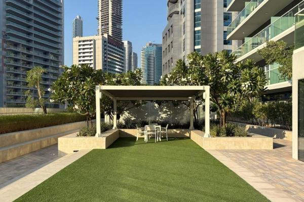 Foto 7: Waves - Canal-View Elegance 1BR Apt in Reva Residences