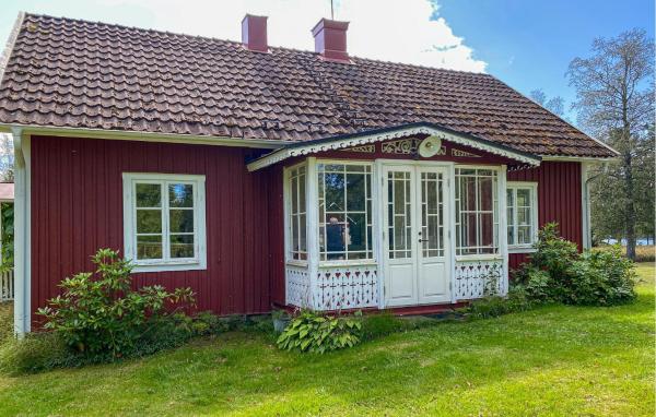照片显示了位于Åseda市的4 Bedroom Beautiful Home In Åseda物件。
