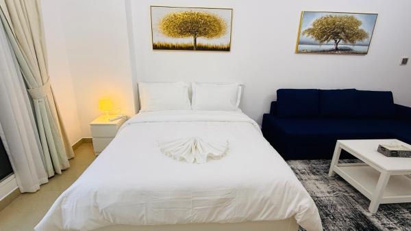 Foto 4: Spacious Studio with balcony Trafalgar Central tower International city Dubai