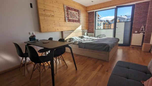 På billedet ses objektet 7 Senses Studio Apartment New Gudauri beliggende i byen Gudauri.