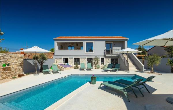 A la foto es mostra l'objecte Villa Casa Juno situat a la ciutat de Poreč.