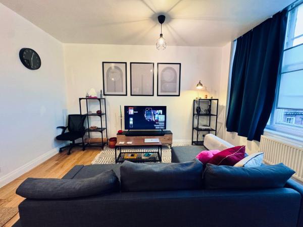 Lux Holborn Suite, London