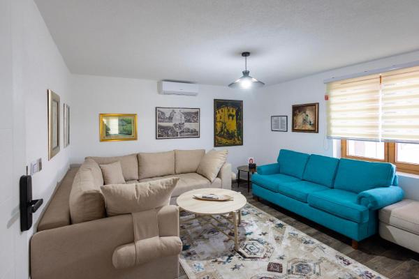 På billedet ses objektet APARTMENTS NENSI beliggende i byen Sarajevo.