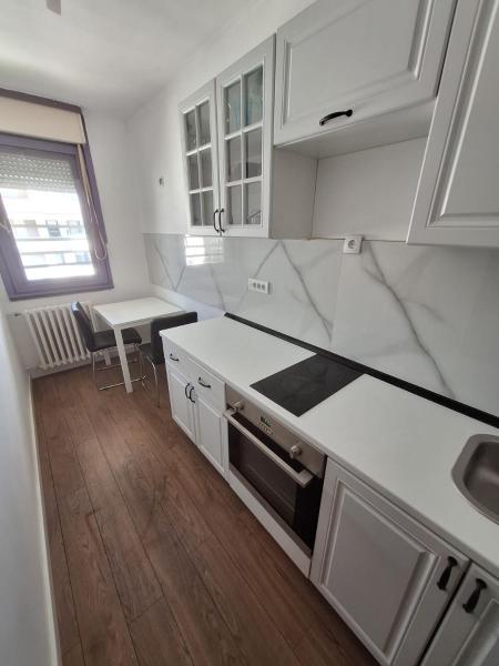 A la foto es mostra l'objecte APARTMAN Ada situat a la ciutat de Čukarica.