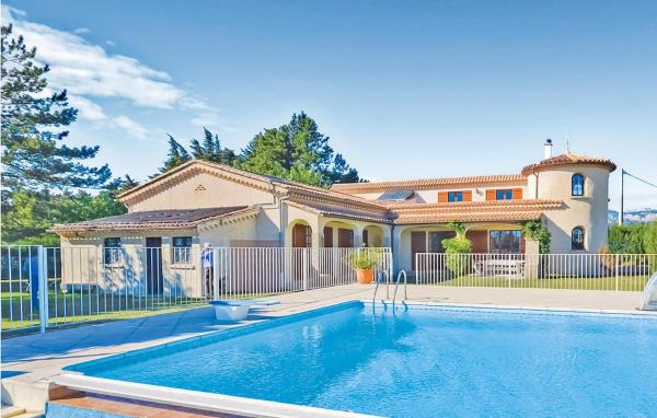 Na zdjęciu widoczny jest obiekt Cozy Home In Aubignan położony w mieście Aubignan.