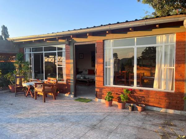 A la foto es mostra l'objecte Departamento Uschi situat a la ciutat de Los Hornillos.
