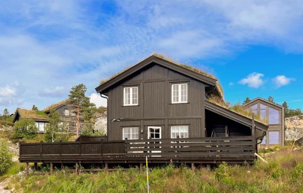 写真にはHamkoll市にある4 Bedroom Amazing Home In Åseralが写っています。