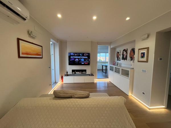 Roma Attico panoramico Whitecate, Rome