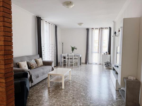 A la foto es mostra l'objecte MAMAs House situat a la ciutat de Lido di Ostia.