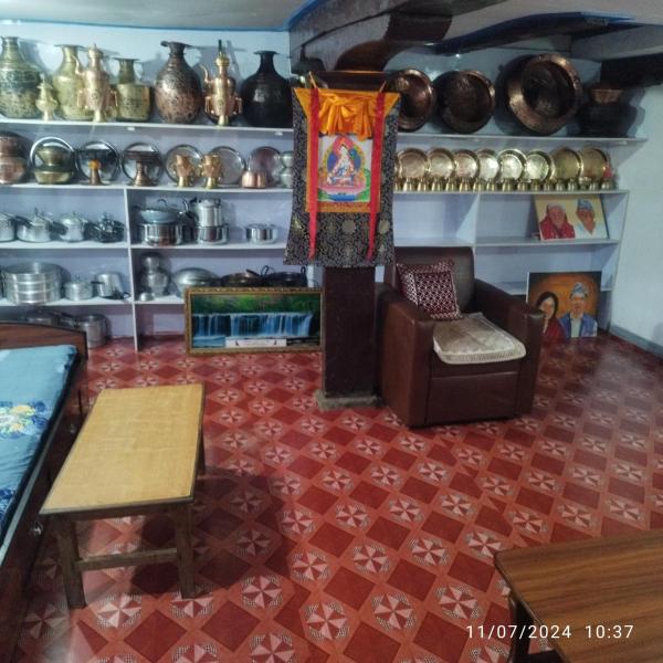 A la foto es mostra l'objecte Gurung Ghachok kitchen and lodge situat a la ciutat de Ghāchak.