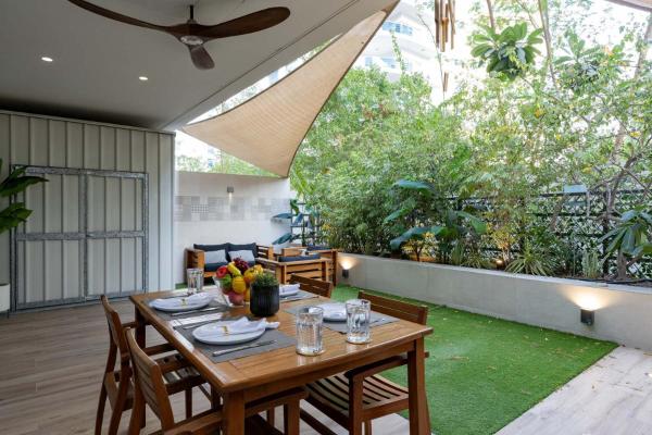 A la foto es mostra l'objecte Lovey Unique Property- Garden and Barbeque Area situat a la ciutat de Dubai.