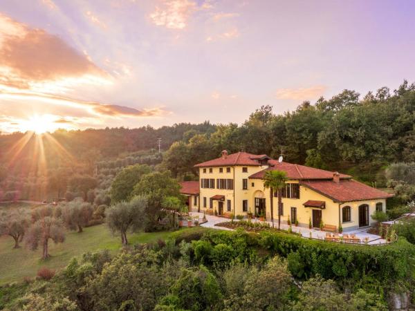 Nella foto è visibile l'oggetto TENUTA NAVELLI 12&2, Emma Villas situato nella città di Salò.