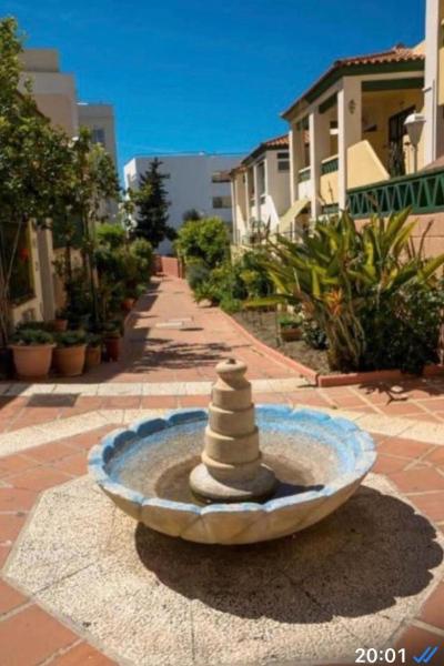 Na fotografii je vidět objekt Acogedor apartamento Playa Torrecilla nacházející se ve městě Nerja.