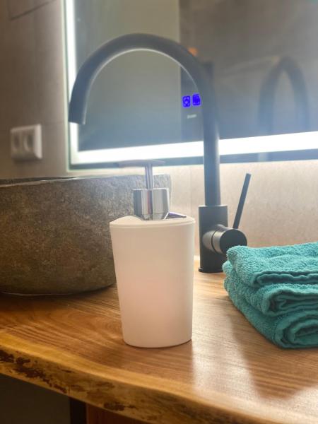På billedet ses objektet Ferienwohnung mit Fitnessstudio Top2 beliggende i byen Plauen.