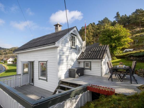 The photo shows the Holiday Home Soltun by Interhome located in the city of Klinkholmen.