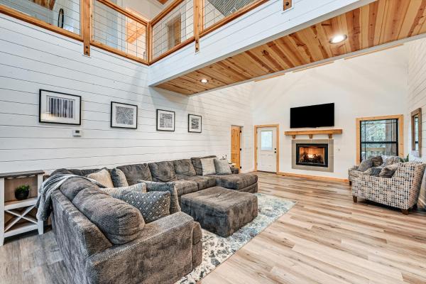 På bilden syns objektet 6 Mi to Broken Bow Lake Home with Game Room! som ligger i staden Stephens Gap.
