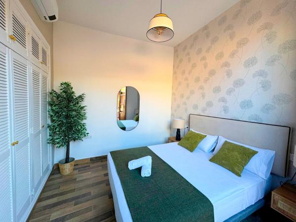 Apartamentos Plaza San Agustín 3000, Granada