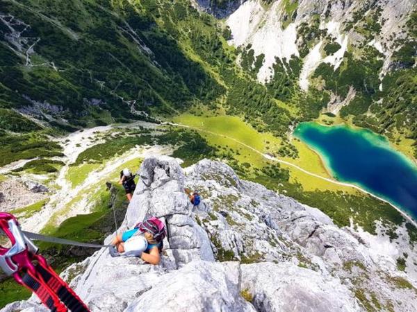 På billedet ses objektet Appartement Gipfelblick- Tiroler Zugspitze Arena in Biberwier beliggende i byen Biberwier.