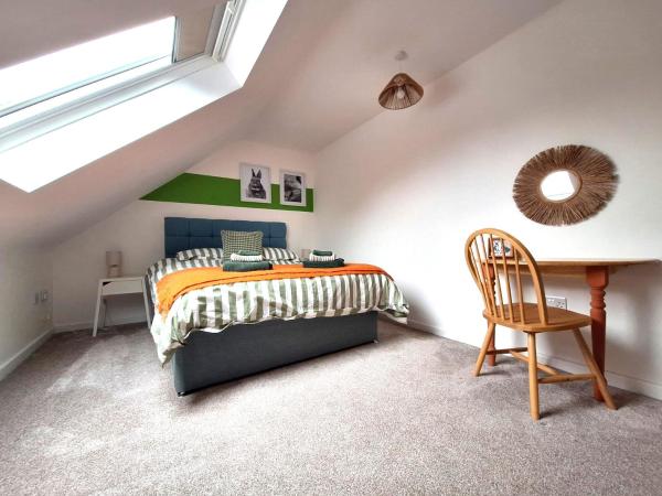 Foto 1: 3 - Rabbit Warren, Bright décor home & private hot tub