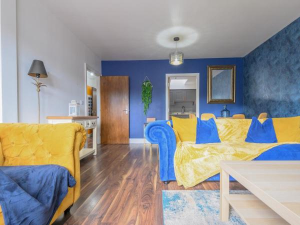Chic Family Retreat in Heart of Leeds - Pass the Keys, Leeds