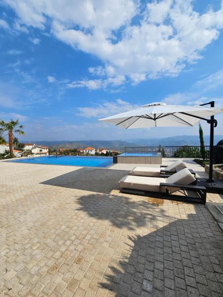 Na zdjęciu widoczny jest obiekt Quinta de Raj - Your Douro Valley Retreat położony w mieście Ribeira.