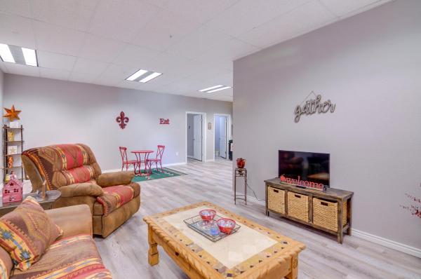 A la foto es mostra l'objecte Downtown Del Norte Getaway Near Penitente Canyon! situat a la ciutat de Center.