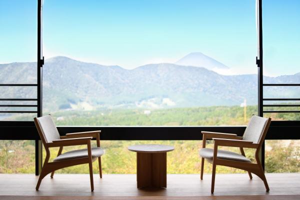 På billedet ses objektet Hakone Ashinoko Bikeikan 箱根芦ノ湖 美景館 beliggende i byen Hakone.